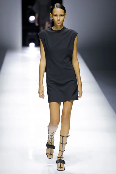 Look 1